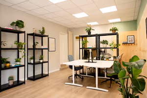 4 Person Coworking Desk