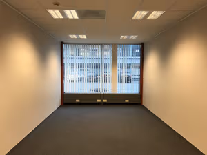 1 Person Private Office