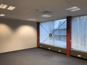 7 Person Private Office