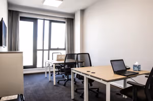 100 Person Private Office