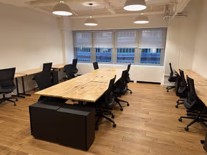 10 Person Private Office