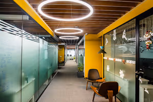 30 Person Coworking Desk