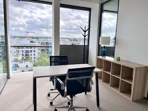 7 Person Private Office