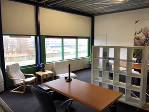 1 Person Private Office