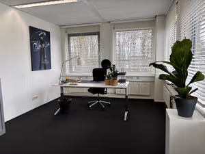 5 Person Private Office