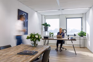 1 Person Private Office