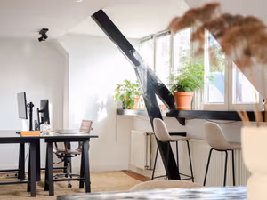 4 Person Coworking Desk