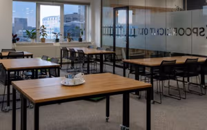 5 Person Coworking Desk
