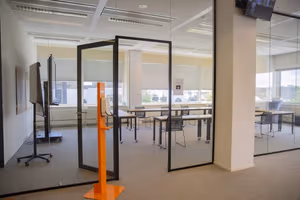 4 Person Coworking Desk