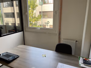 1 Person Private Office