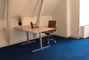 4 Person Private Office