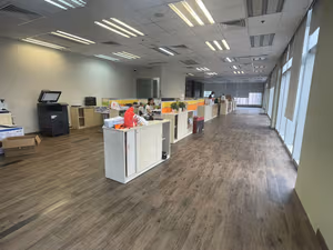 40 Person Private Office