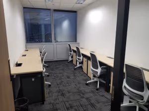7 Person Private Office