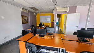 5 Person Shared Office