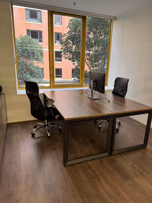20 Person Private Office
