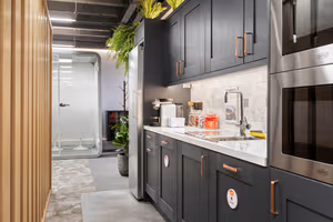 32 Person Private Office