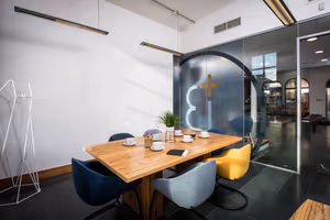 18 Person Private Office