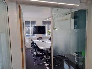 28 Person Private Office