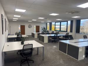 10 Person Private Office