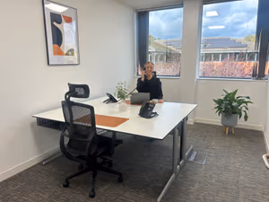 5 Person Private Office