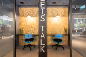 1 Person Coworking Desk