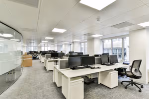 450 Person Managed Space