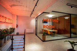 1 Person Coworking Desk