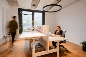 1 Person Shared Office