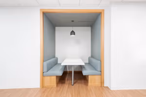 25 Person Private Office