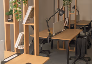 6 Person Coworking Desk