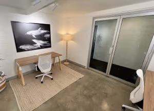 4 Person Coworking Desk