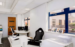 5 Person Private Office