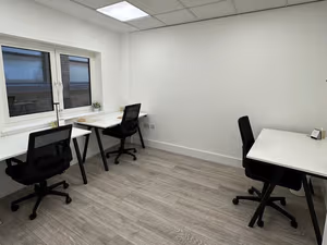 3 Person Private Office