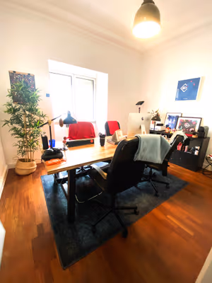 1 Person Private Office