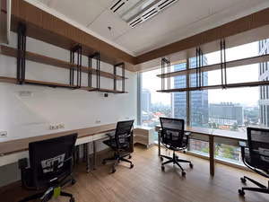 30 Person Private Office