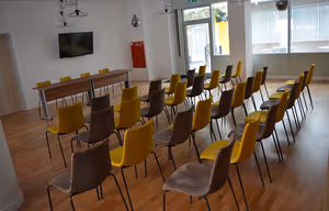 3 Person Private Office