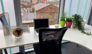 4 Person Private Office