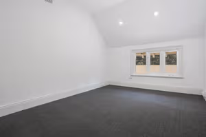 13 Person Sublet Office