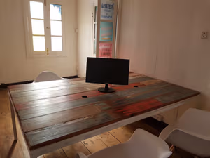 1 Person Coworking Desk