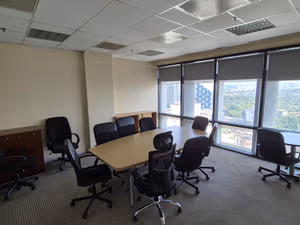 10 Person Private Office