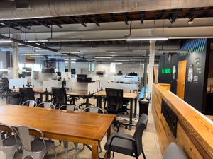 5 Person Coworking Desk