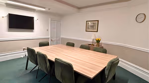 10 Person Private Office