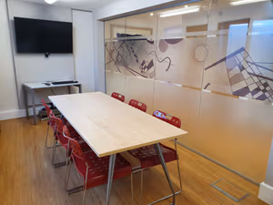 4 Person Shared Office