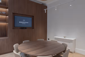 7 Person Private Office