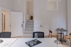 9 Person Private Office
