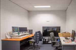 3 Person Sublet Office