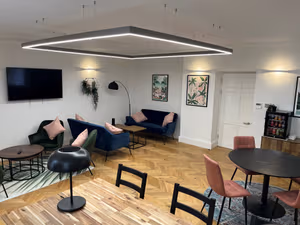 9 Person Private Office