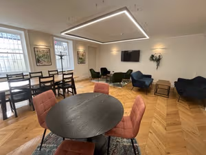 5 Person Private Office