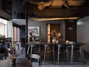 4 Person Coworking Desk