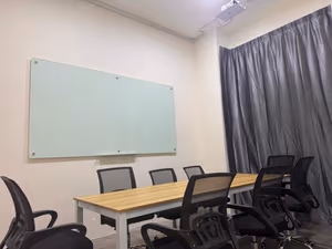 6 Person Coworking Desk